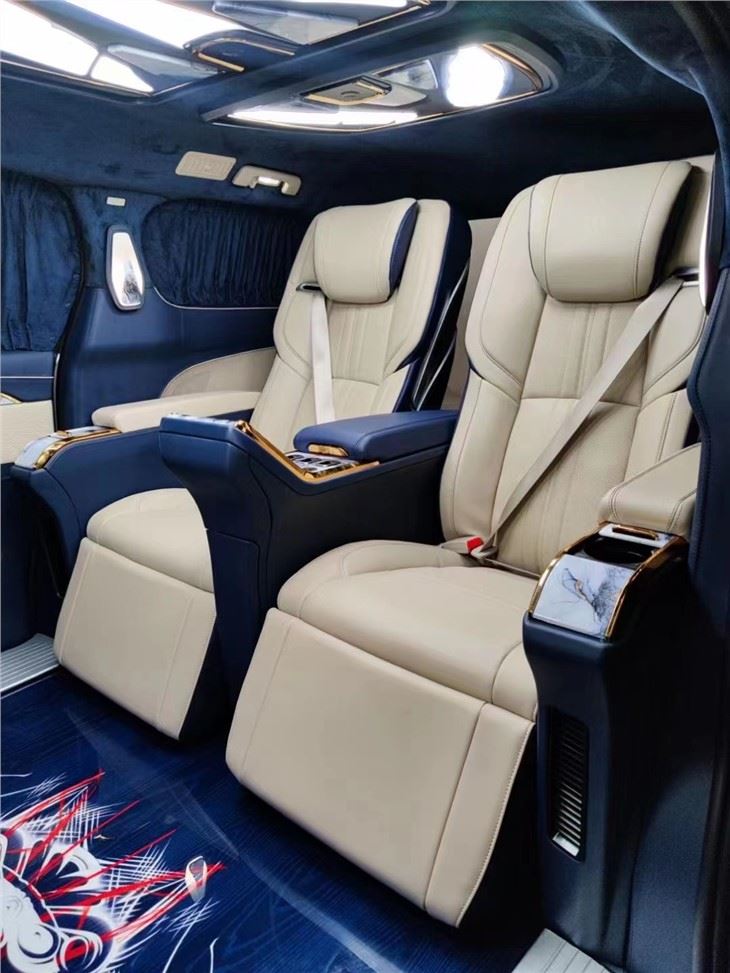 Buick GL8 avenir blue and white color matching seats with central armrest