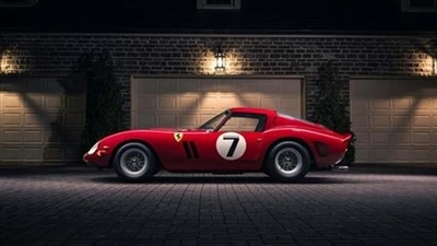 1962. aastal toodetud Ferrari 250 GTO püstitas uue autooksjoni rekordi.