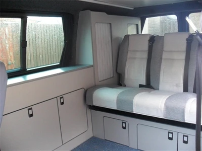 Xiamen Kenchi matkaauto iste eristub Kantoni messil