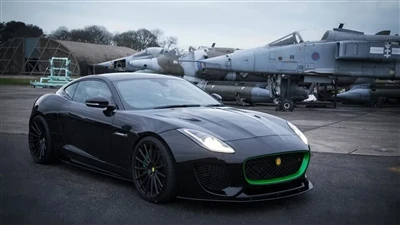 Listeri modifitseeritud Jaguari F-tüüpi SVR-i nimipidurdusvõimsus on 666 hj.